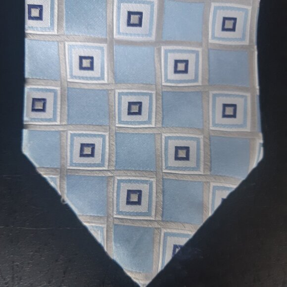 City of London Light Blue w/ Square Pattern 100% Silk Necktie - Picture 10 of 10